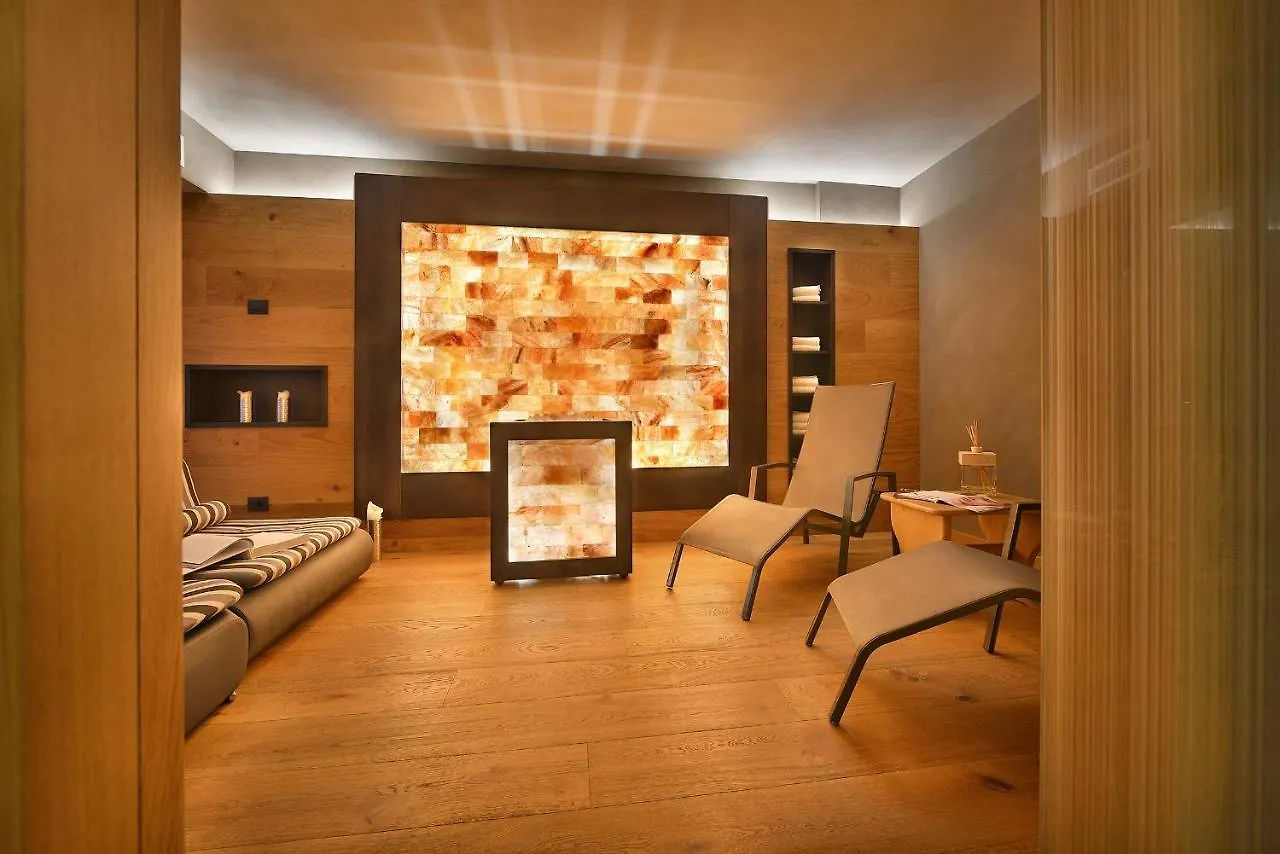 Hotel St. Michael Livigno 4*,  Italia