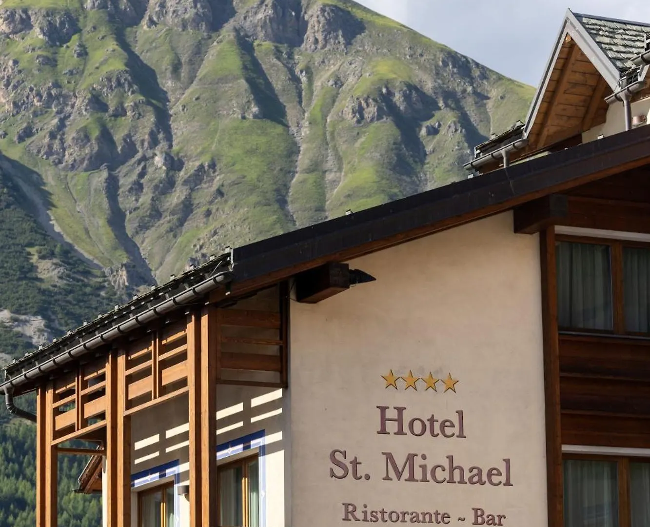 Hotel St. Michael ليفينو 4*,